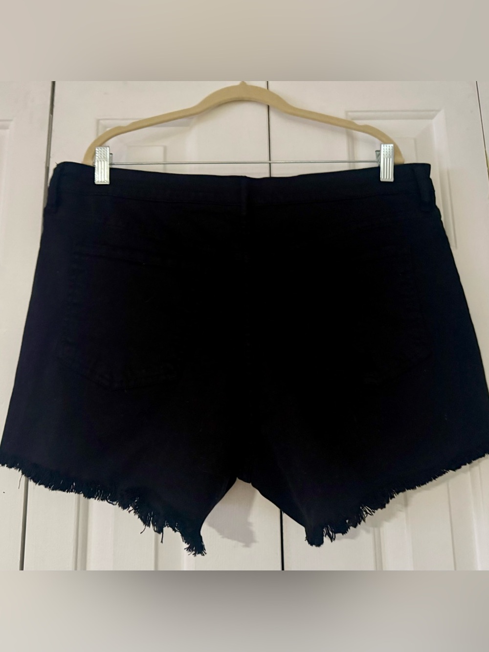 KUT from the Kloth Black High Rise Frayed Denim Shorts Size 31 - Picture 3 of 6